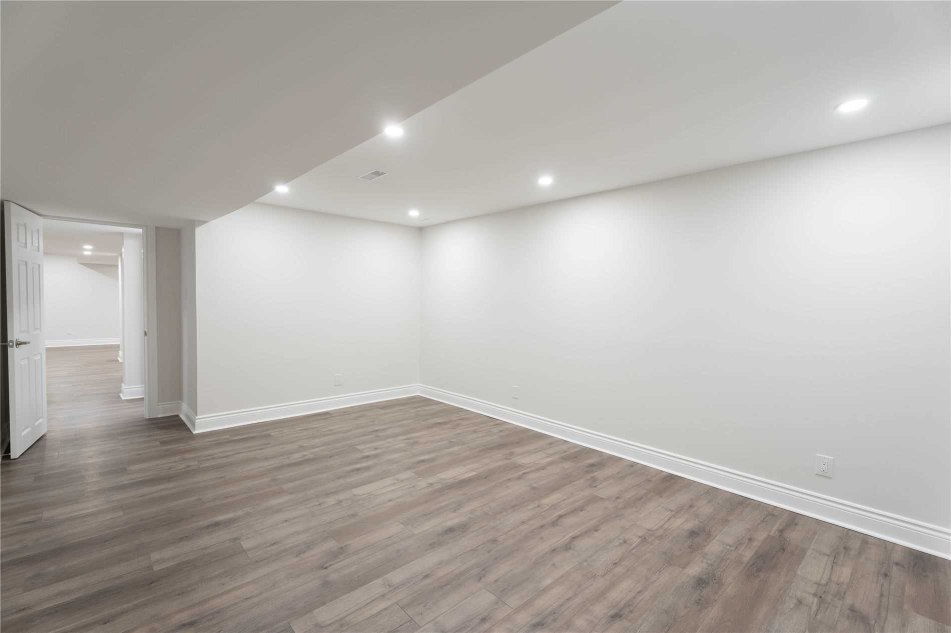Listing W5871602 - Large Photo # 31