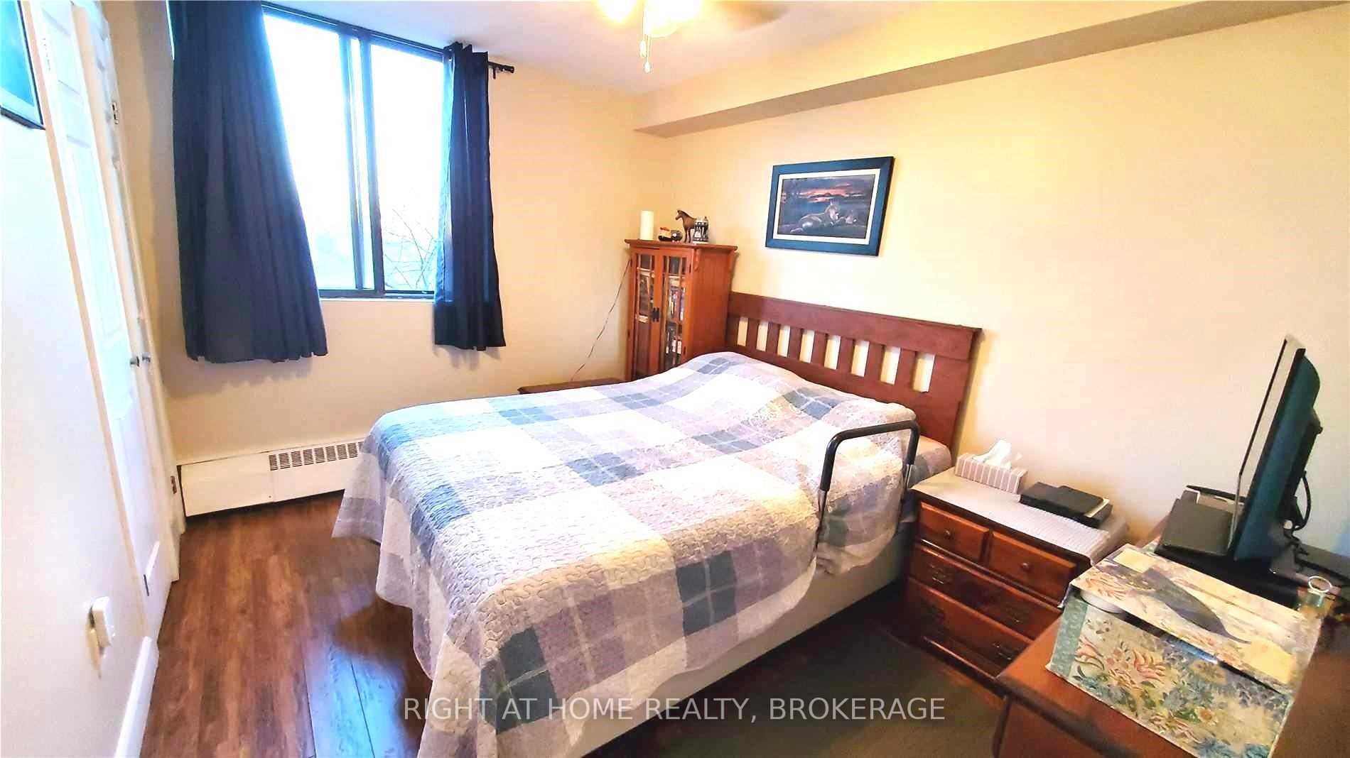 Listing W5871616 - Large Photo # 13