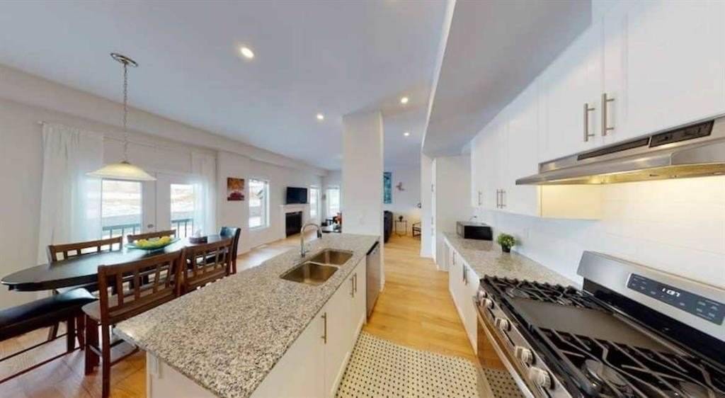 3478 Clayton Tr