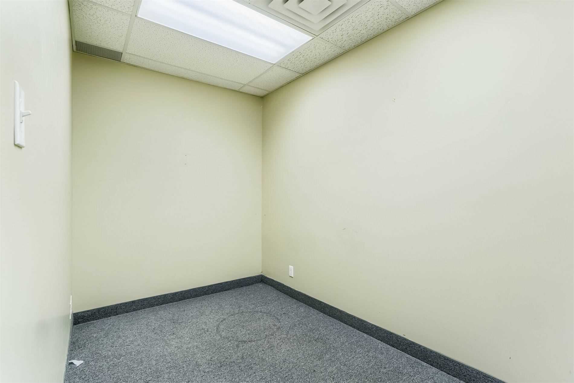 Listing W5872048 - Large Photo # 9