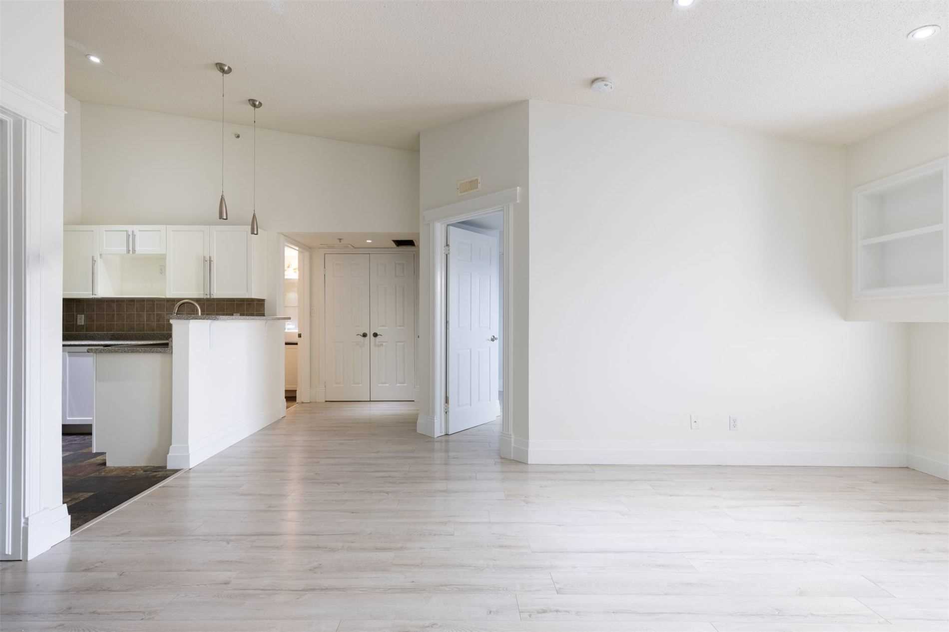 Listing W5872866 - Large Photo # 4
