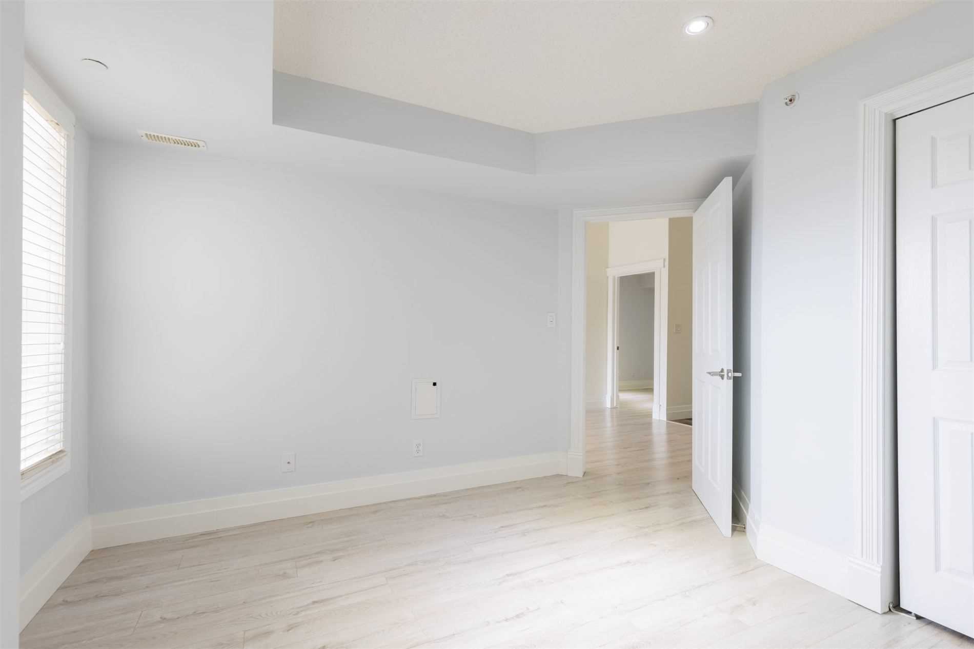 Listing W5872866 - Large Photo # 12