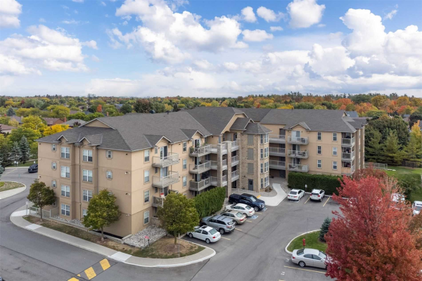 1440 Bishops Gate, Oakville
