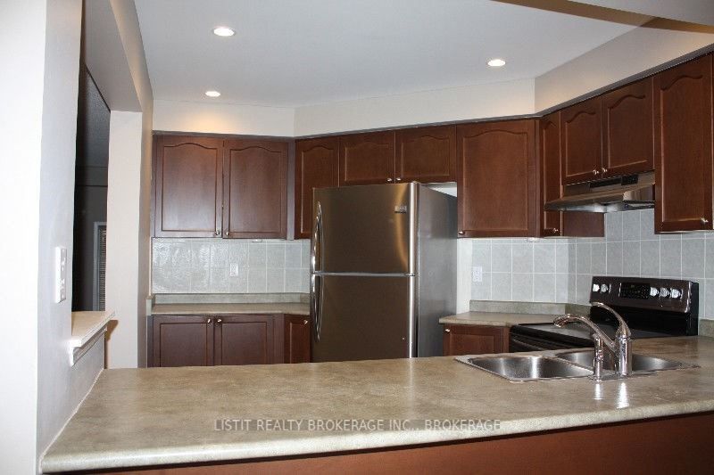Listing W5872885 - Large Photo # 4