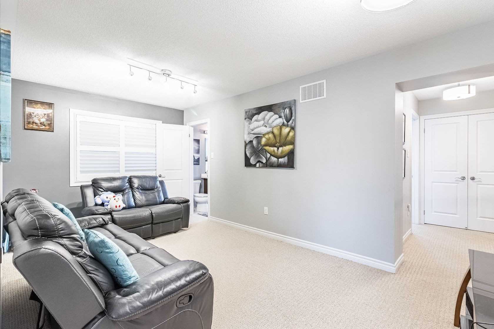Listing W5873055 - Large Photo # 26