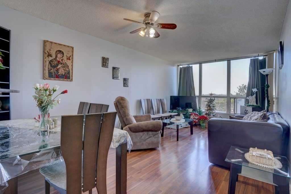 Listing W5873672 - Large Photo # 4