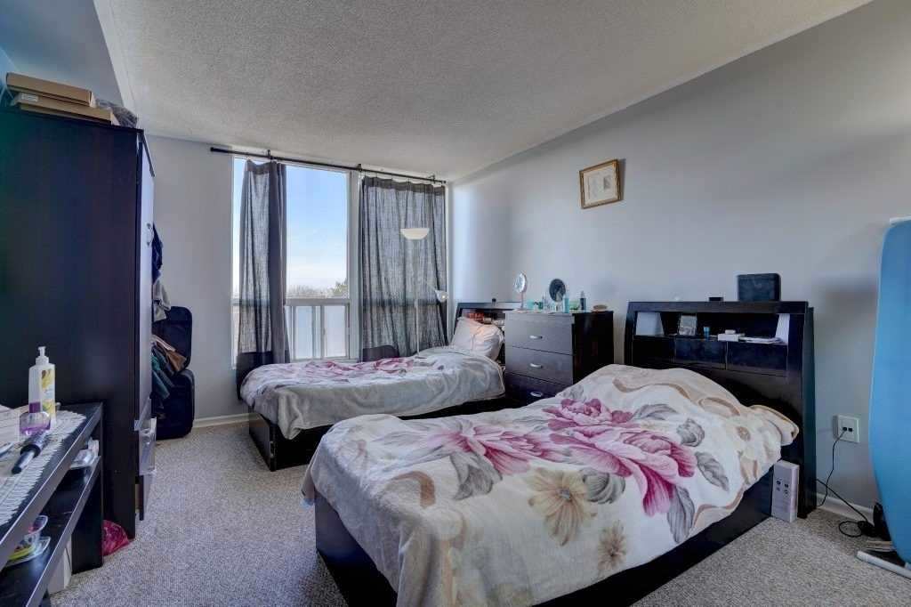 Listing W5873672 - Large Photo # 13