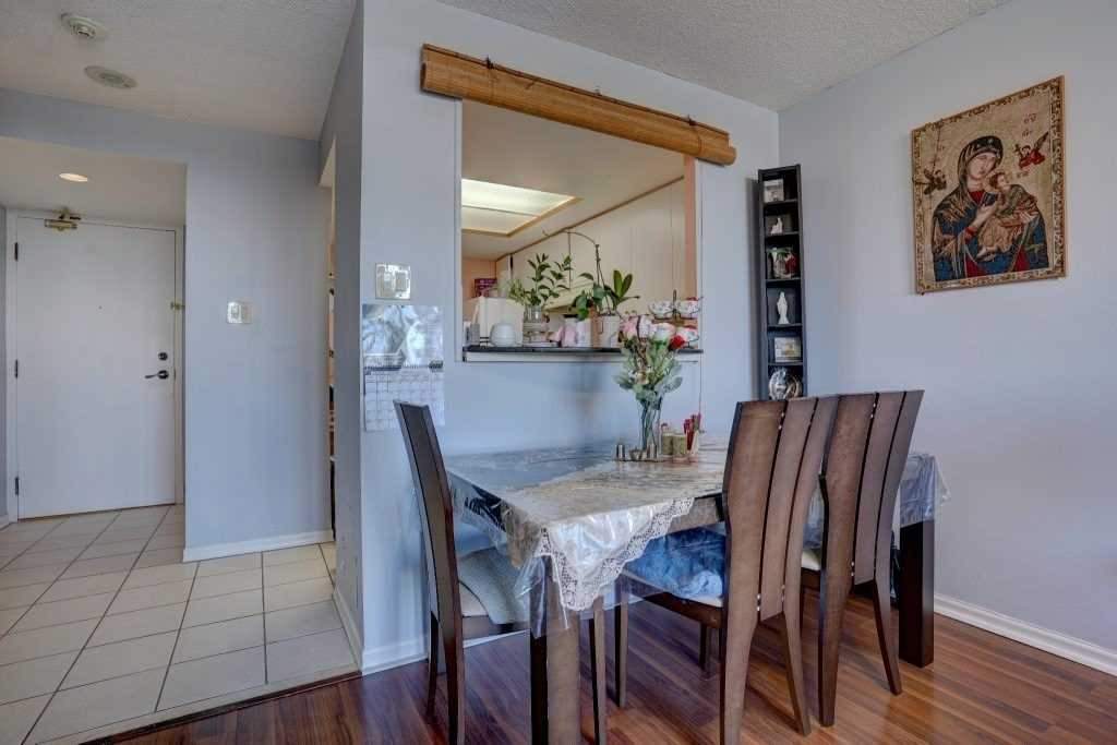 Listing W5873672 - Large Photo # 12