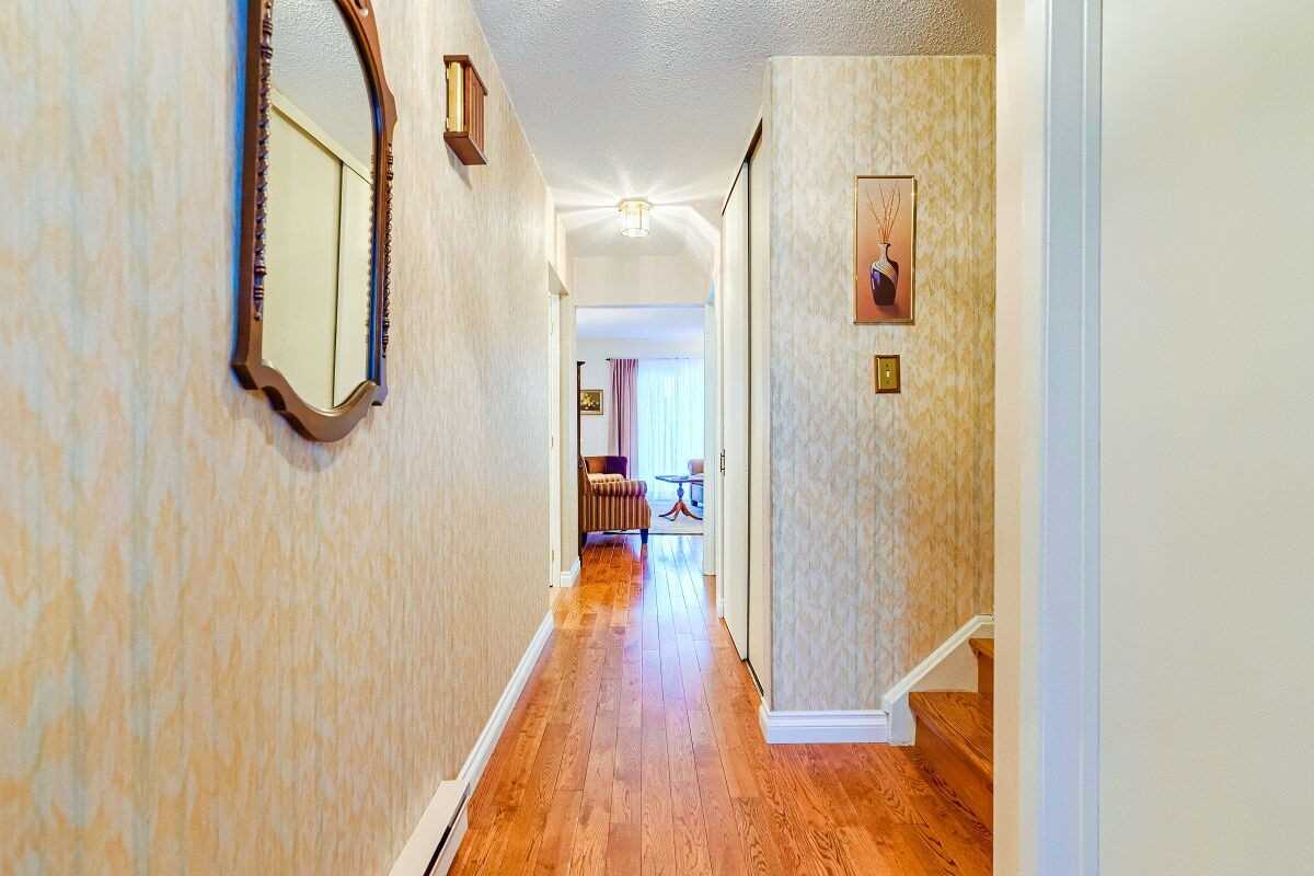 Listing W5873895 - Large Photo # 5