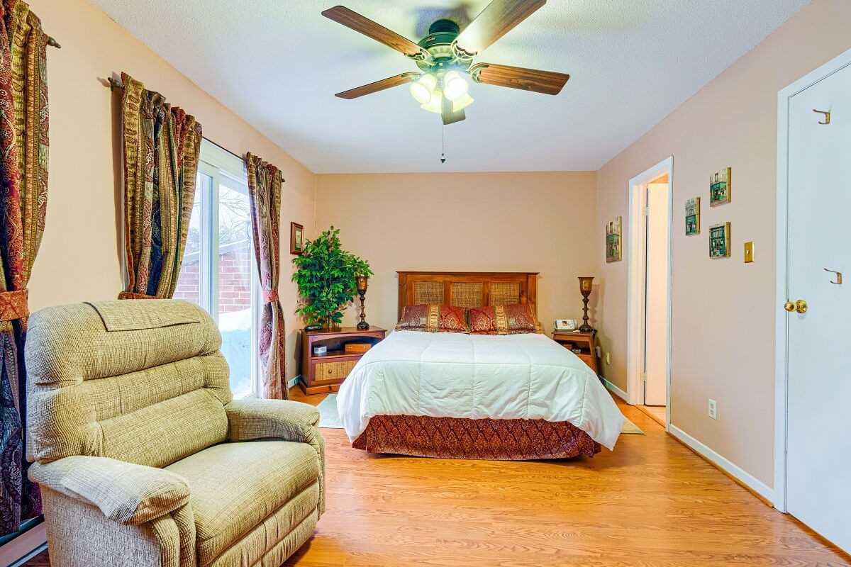 Listing W5873895 - Large Photo # 19