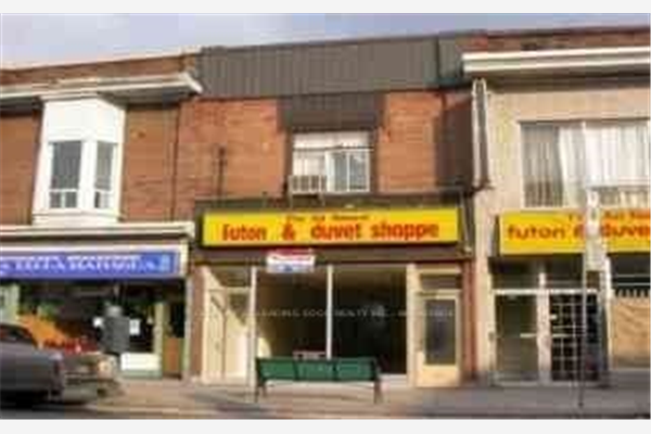 870 Bloor St W, Toronto