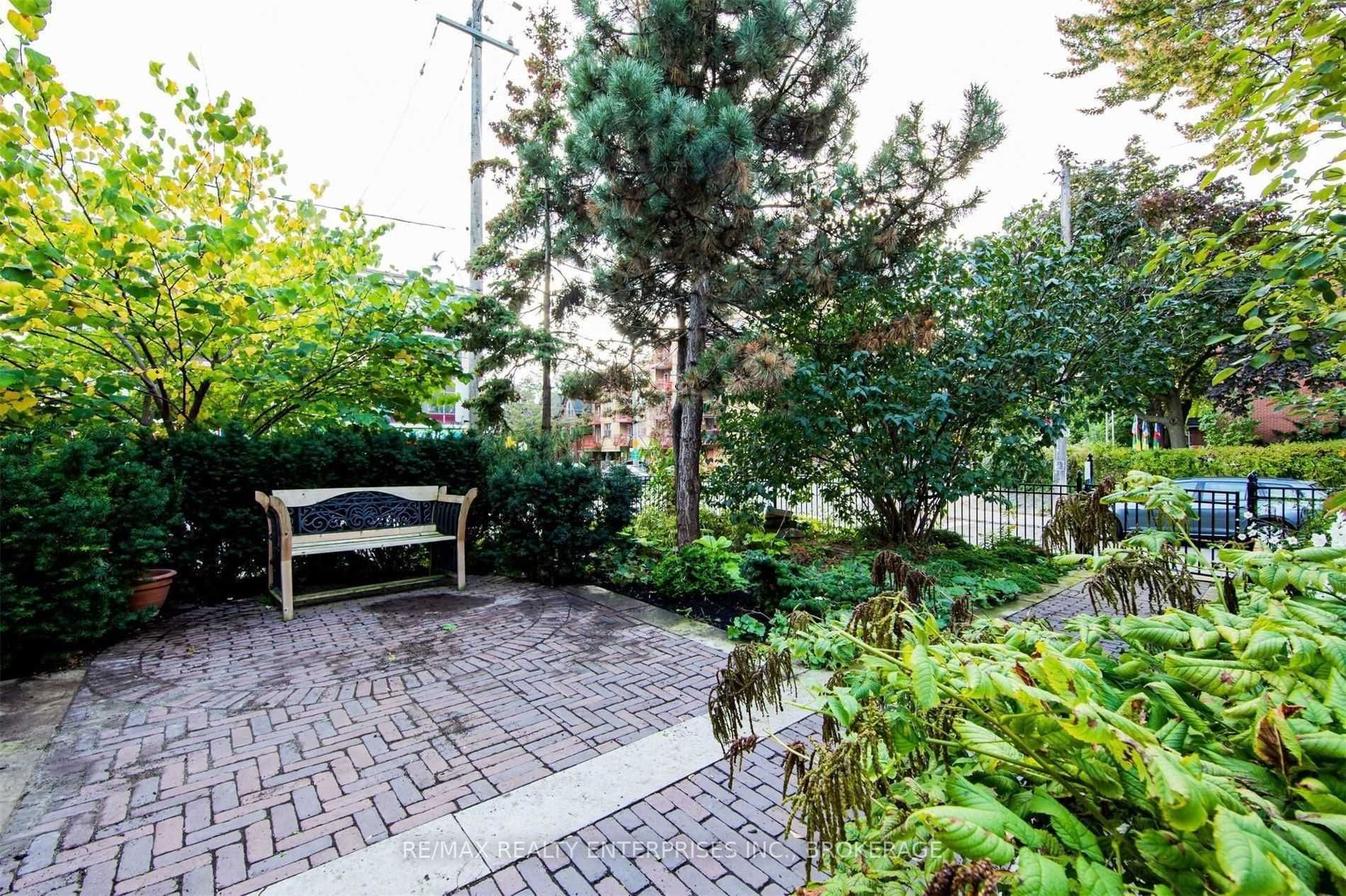 Listing W5874208 - Large Photo # 2