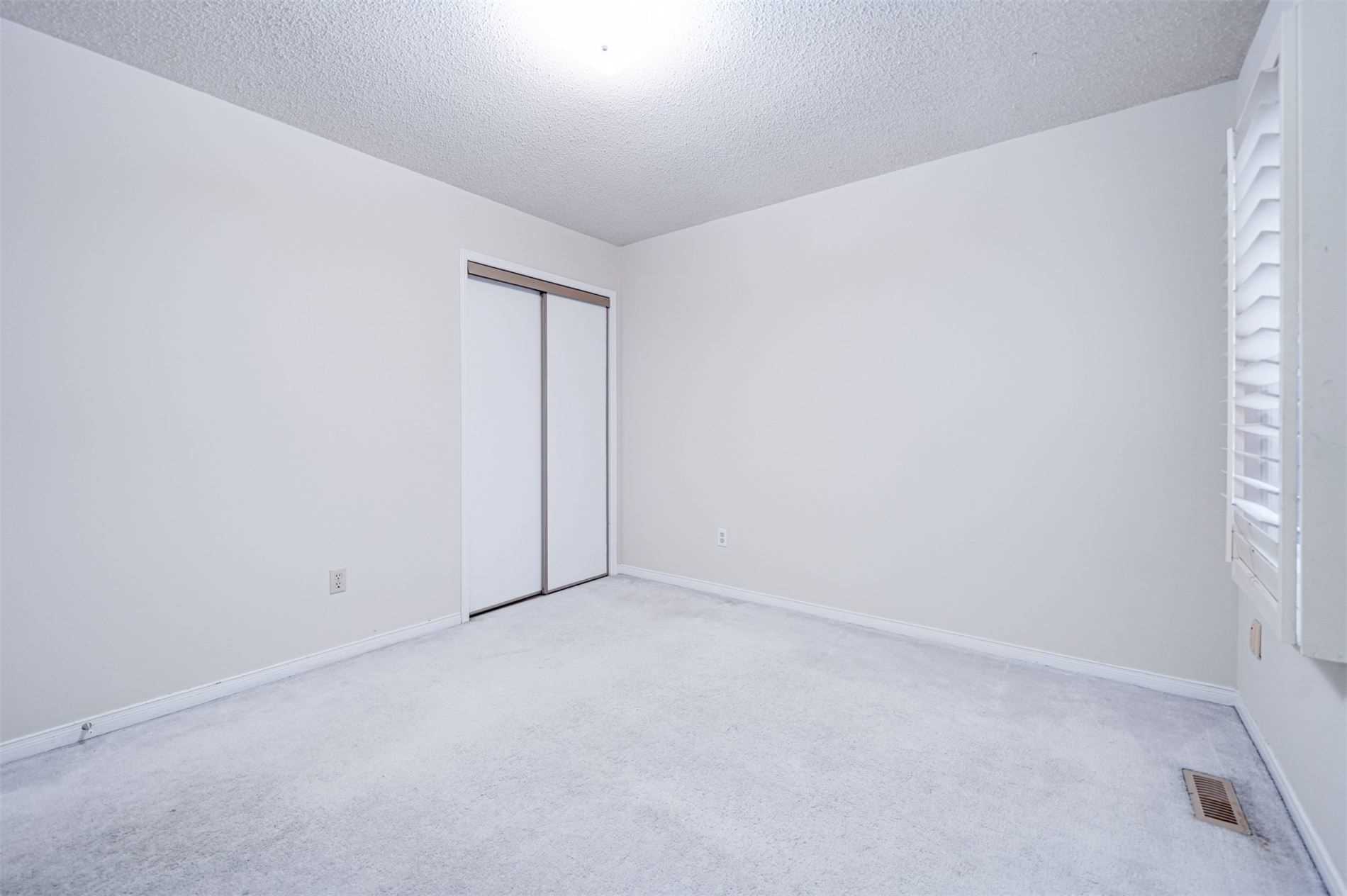 Listing W5874225 - Large Photo # 21
