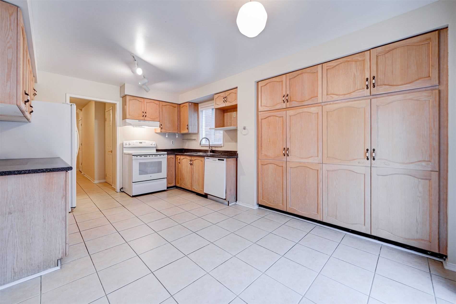 Listing W5874225 - Large Photo # 7