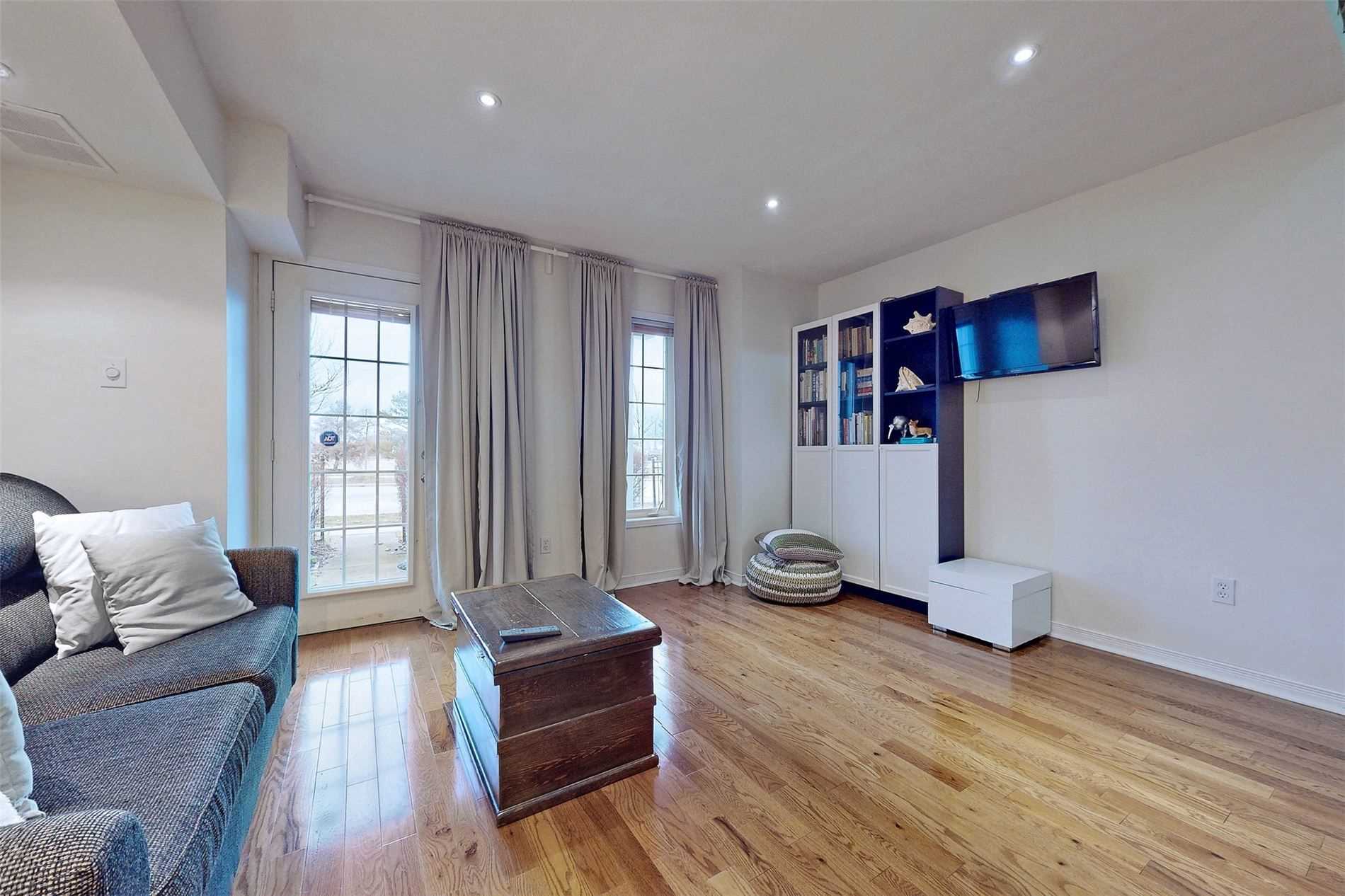 Listing W5874423 - Large Photo # 31