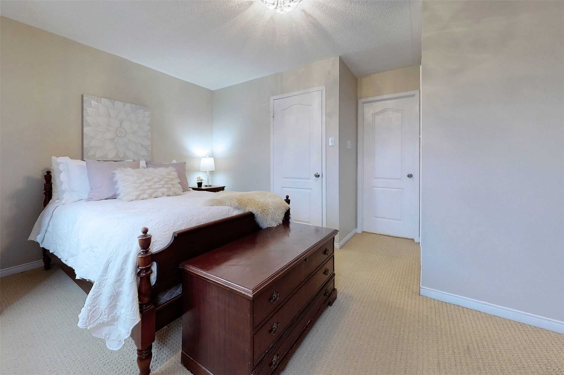 Listing W5874423 - Large Photo # 18
