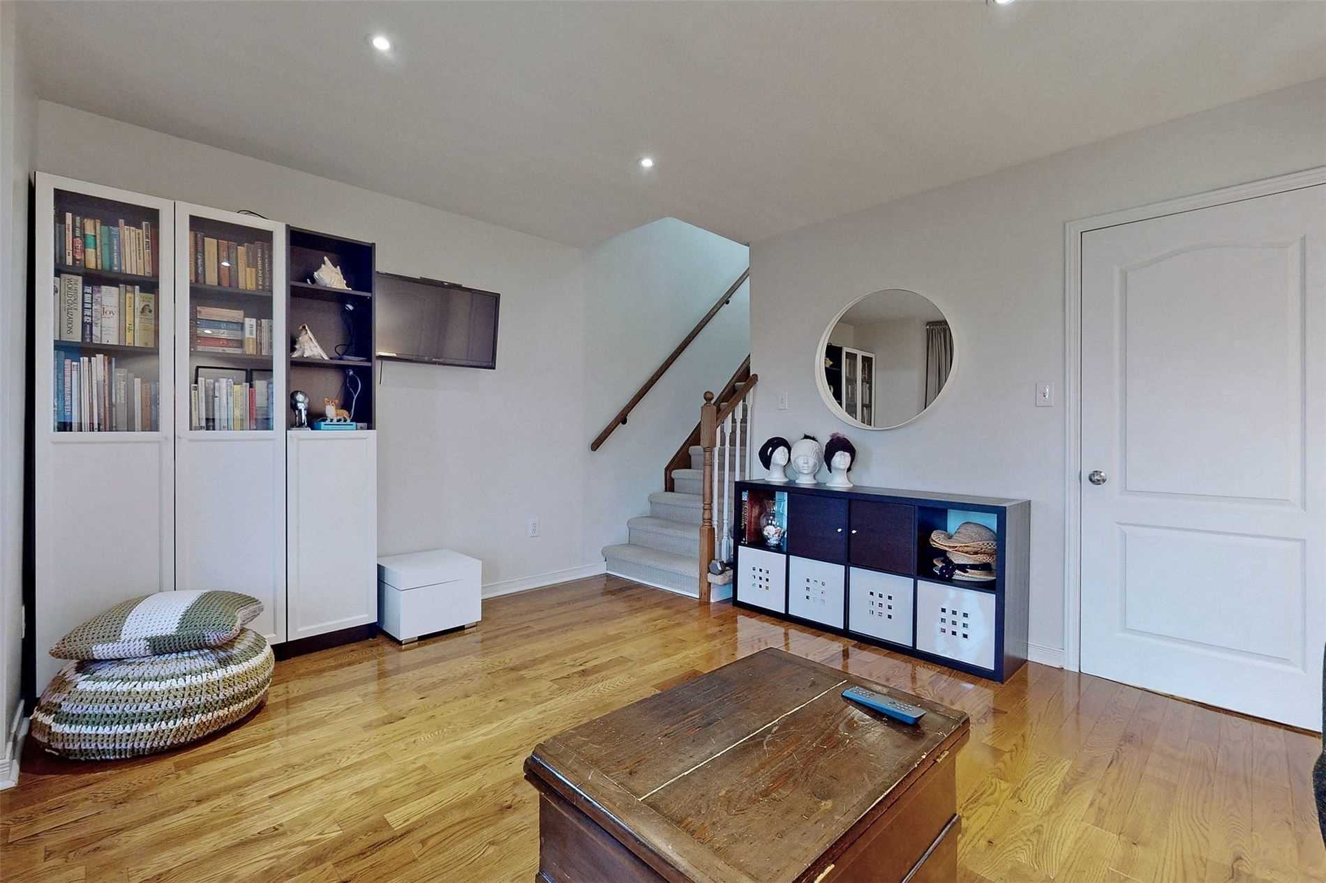 Listing W5874423 - Large Photo # 32