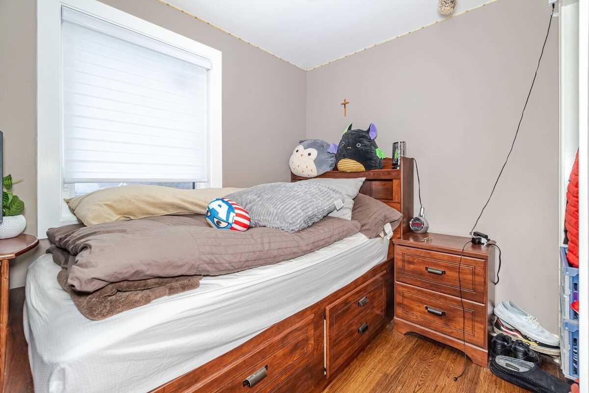 14 Sterne Avenue