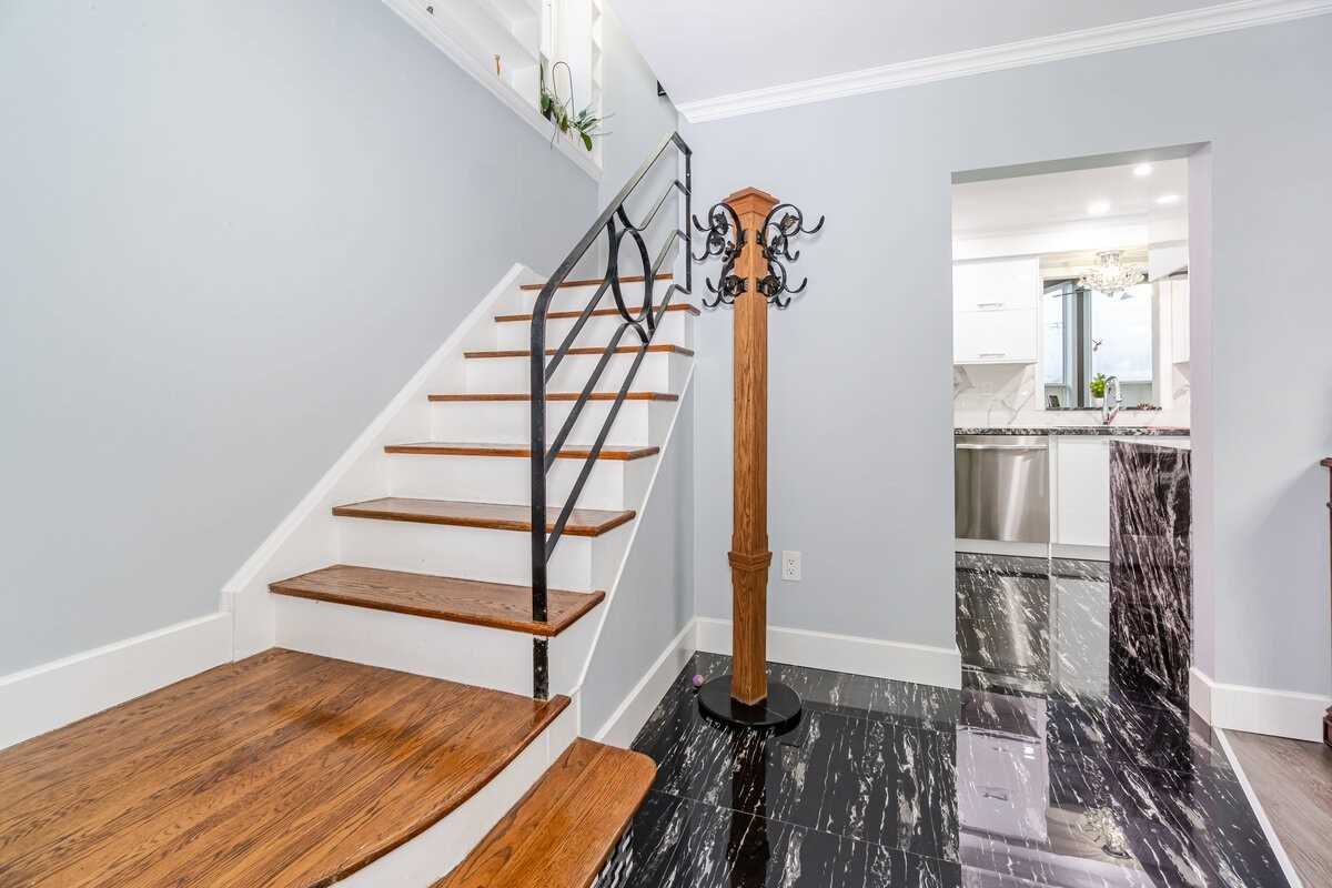 14 Sterne Avenue