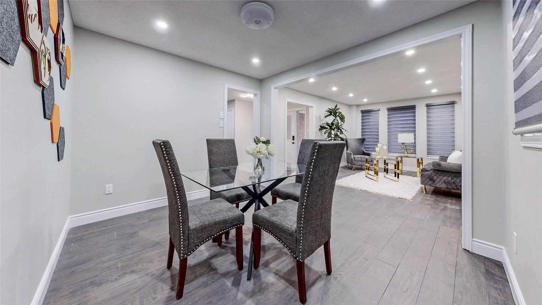 16 Lone Oak Ave