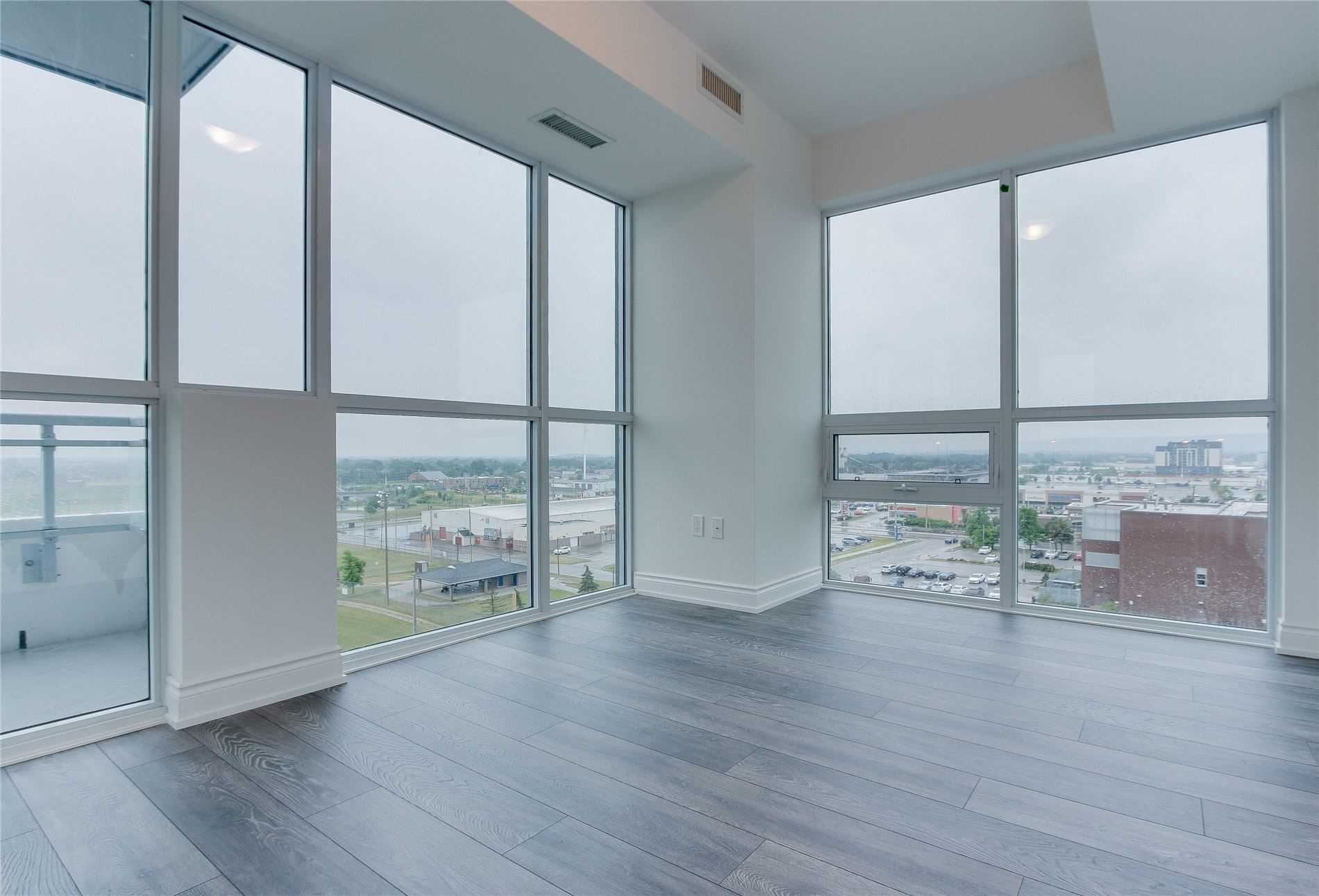 Listing W5874613 - Large Photo # 12