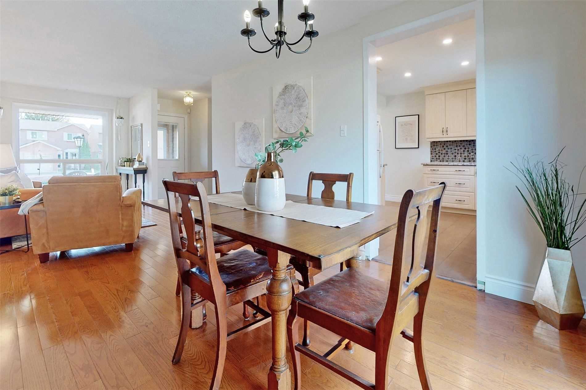 Listing W5874693 - Large Photo # 4