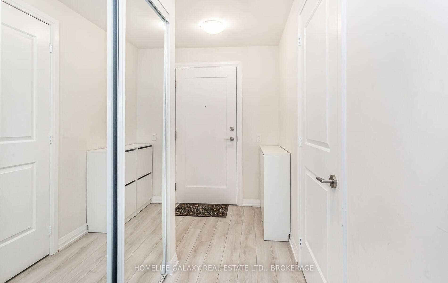 Listing W5875342 - Large Photo # 8