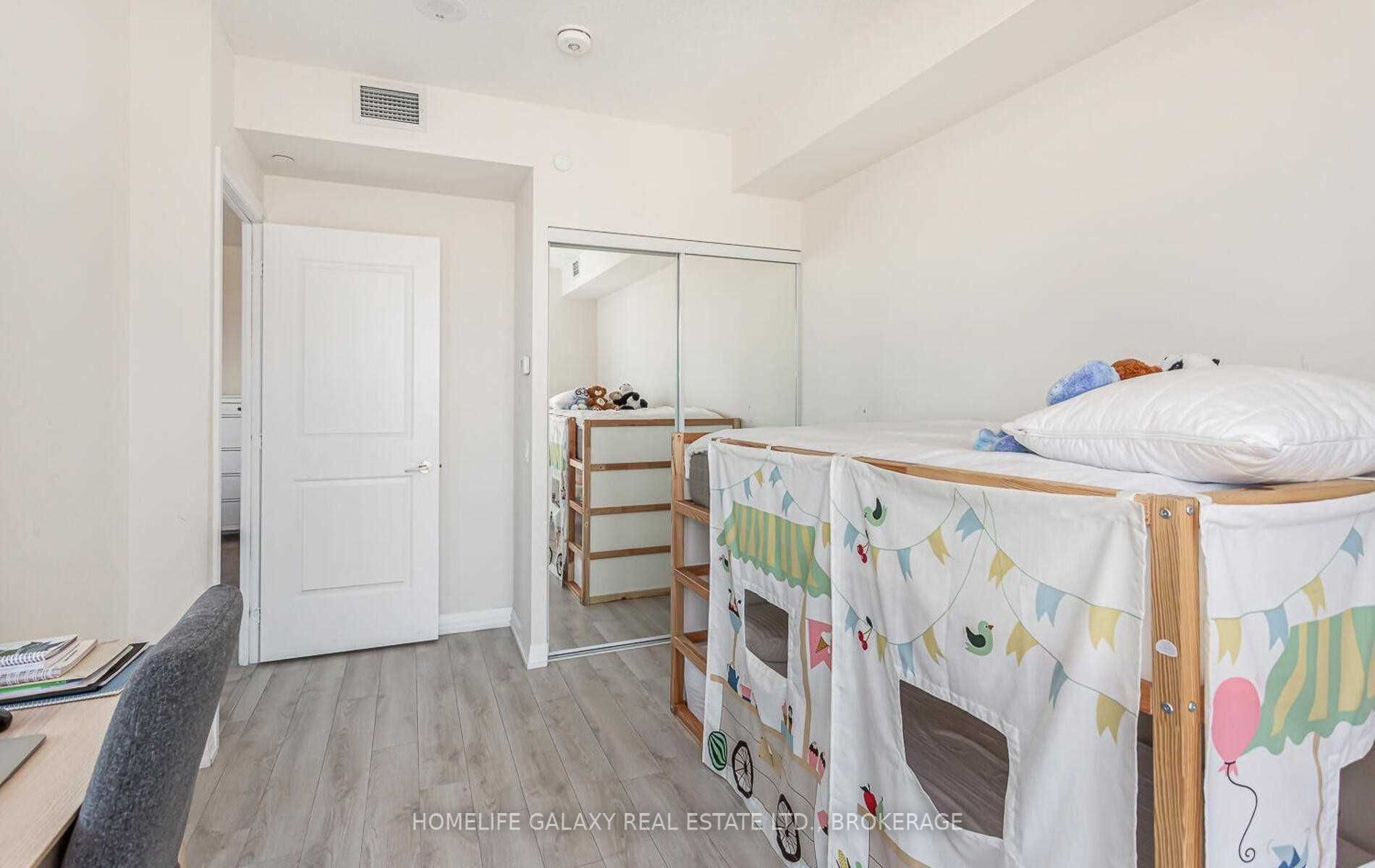 Listing W5875342 - Large Photo # 32