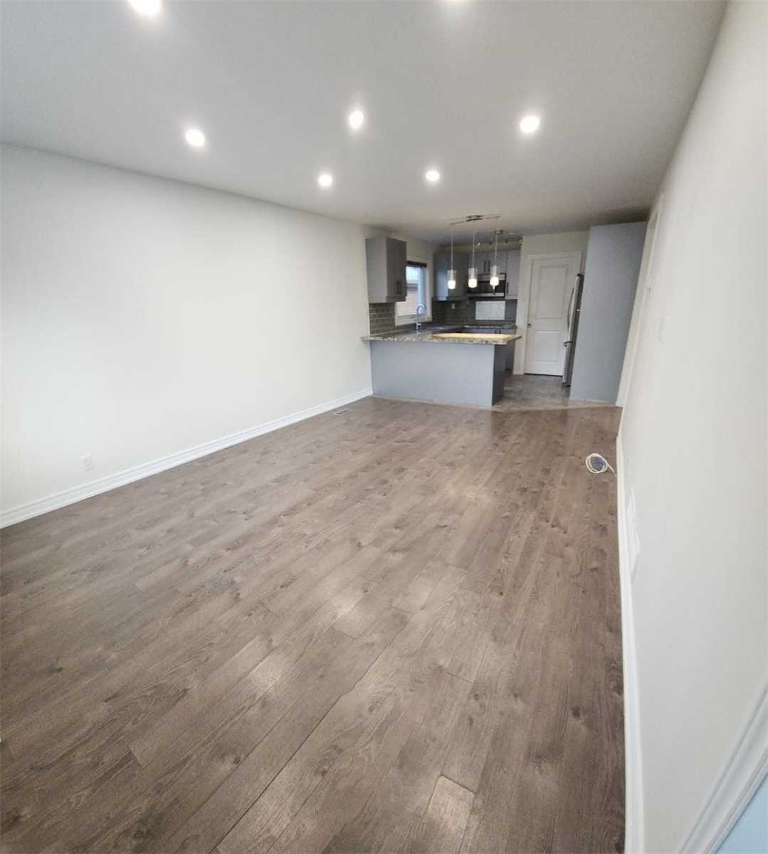 Listing W5875486 - Large Photo # 3