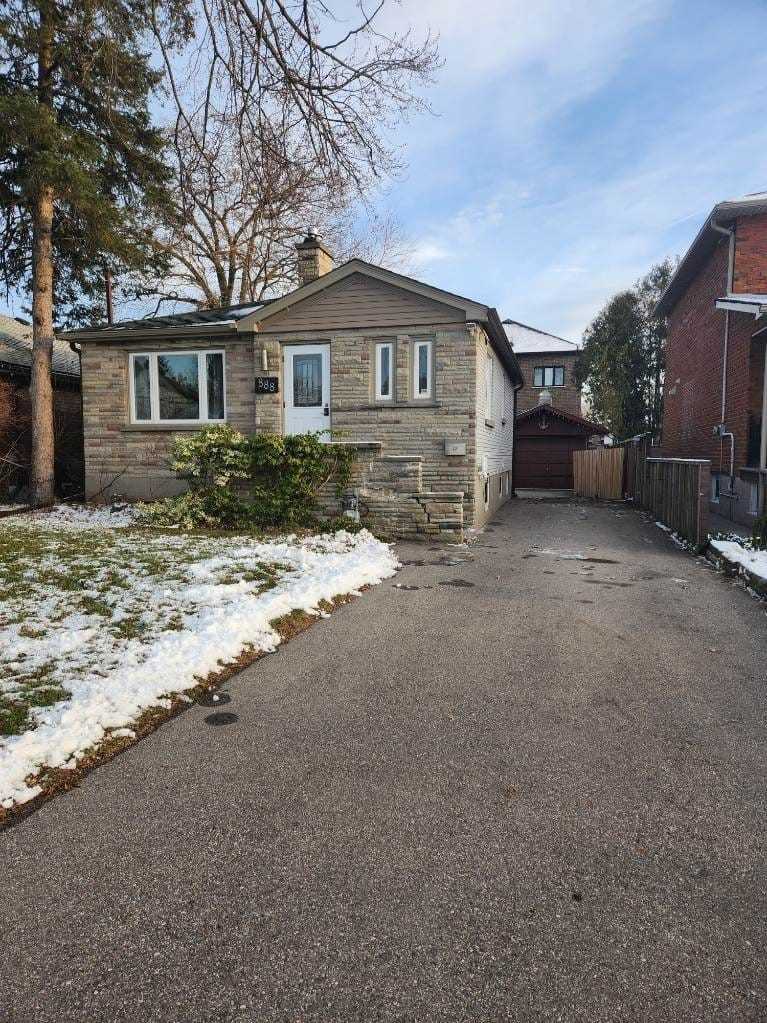 Listing W5875486 - Large Photo # 1