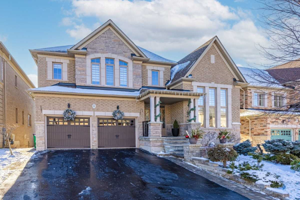 6 Chilliwack Grve, Brampton