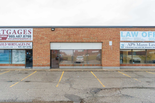 8 Strathearn Ave, Brampton