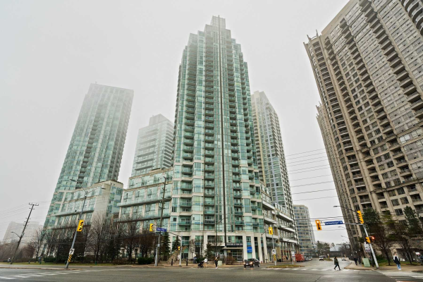 3939 Duke Of York Blvd, Mississauga