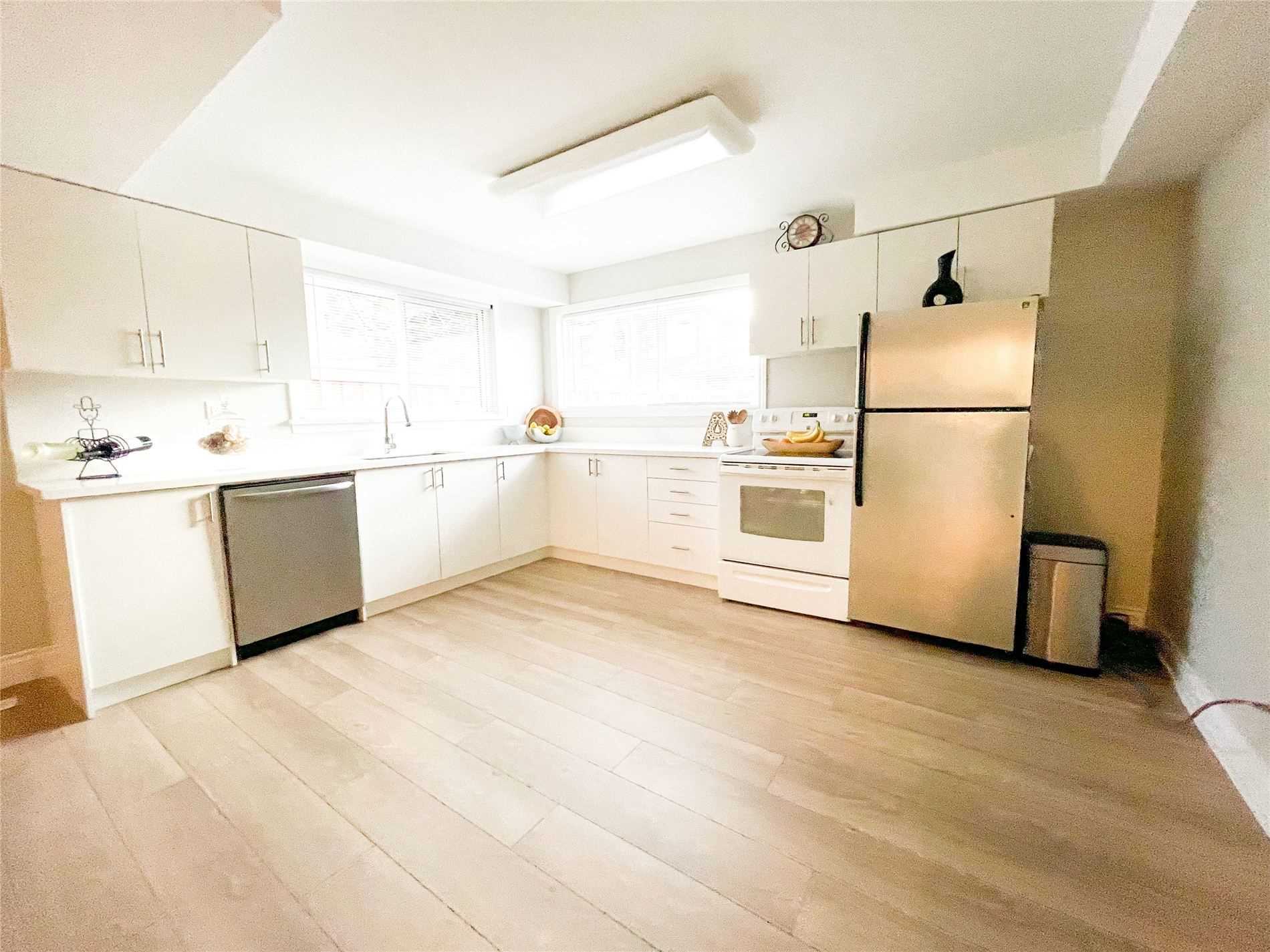 Listing W5875935 - Large Photo # 12