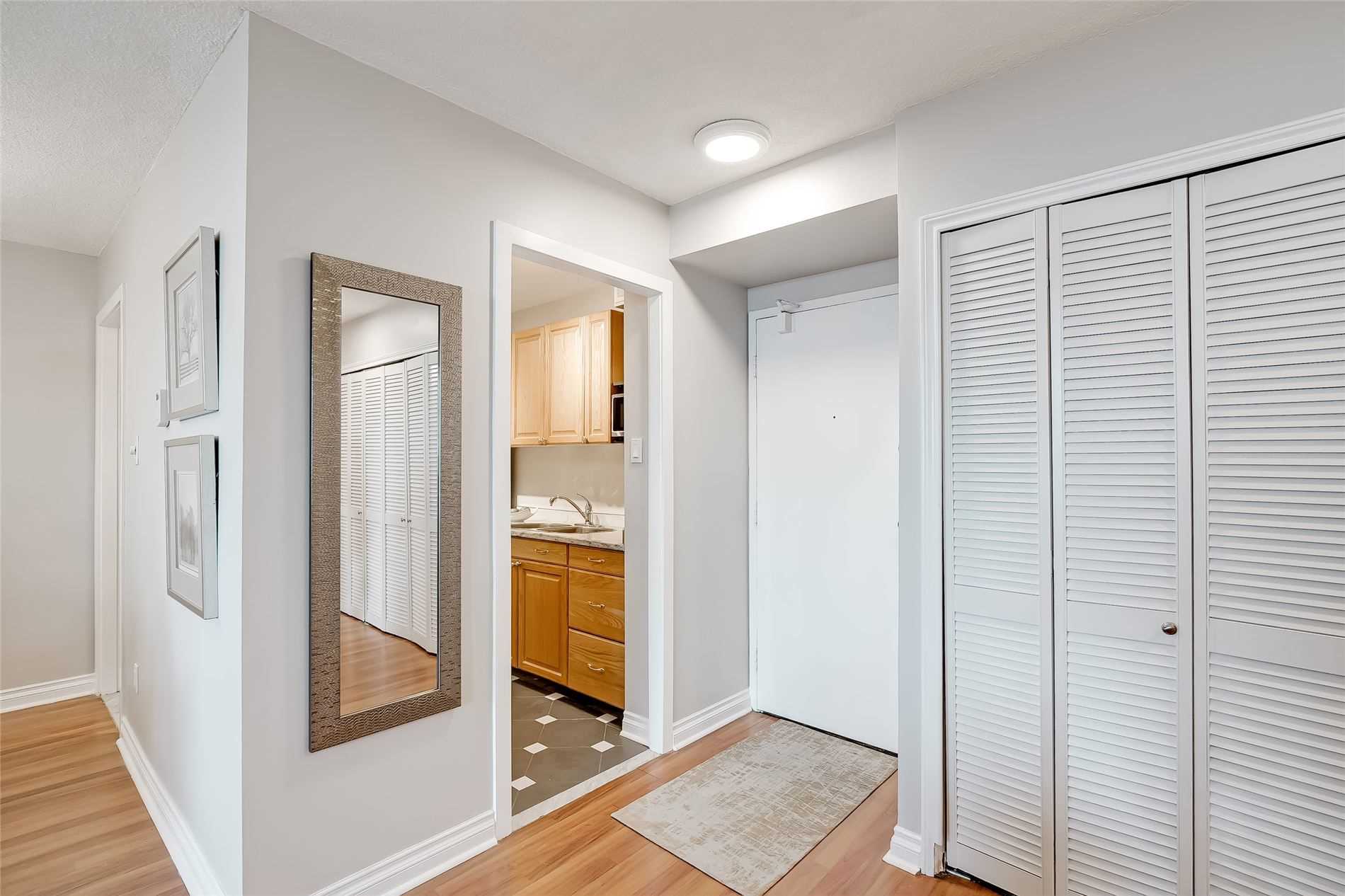 Listing W5876020 - Large Photo # 3