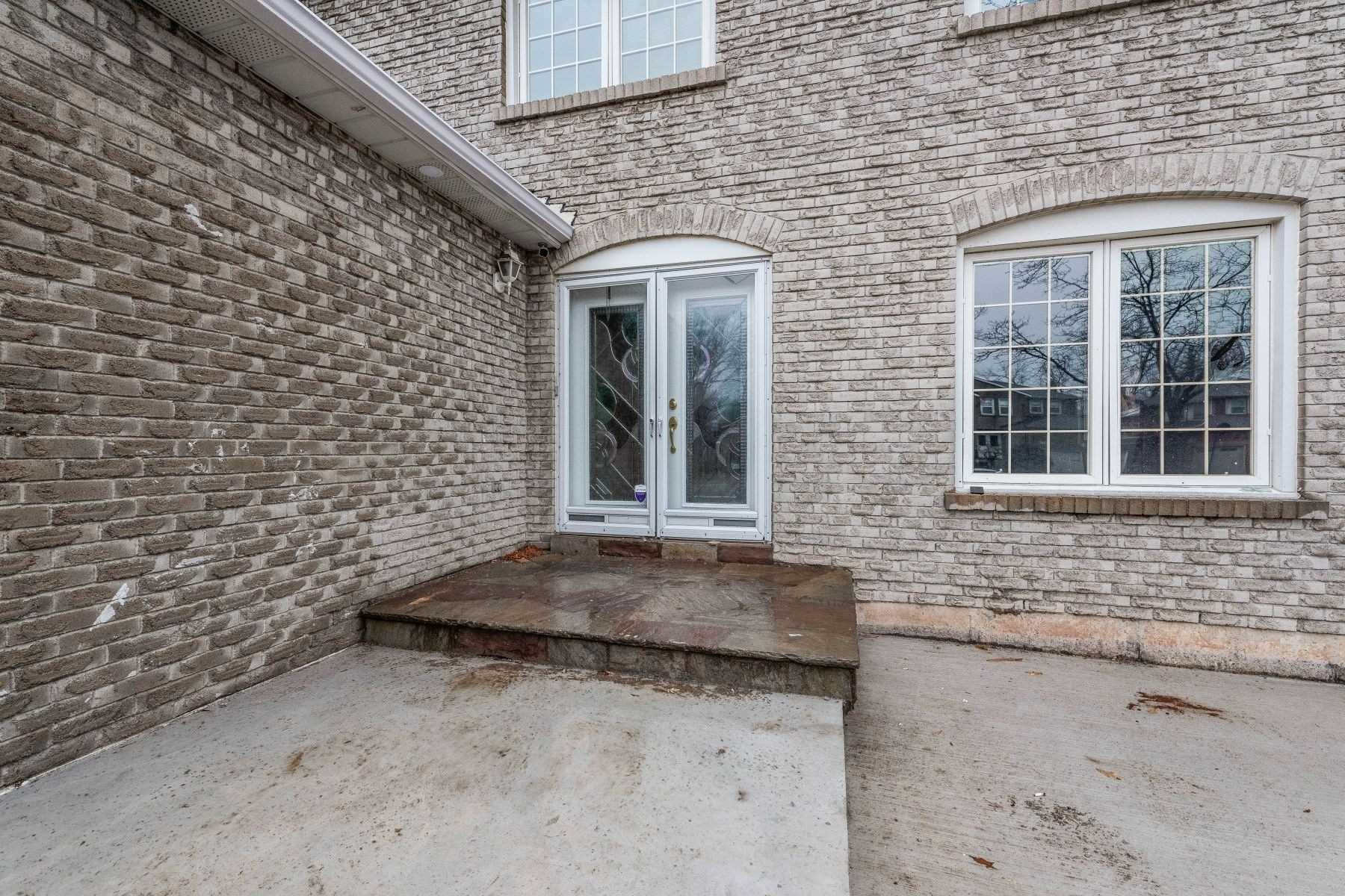 Listing W5876434 - Large Photo # 2