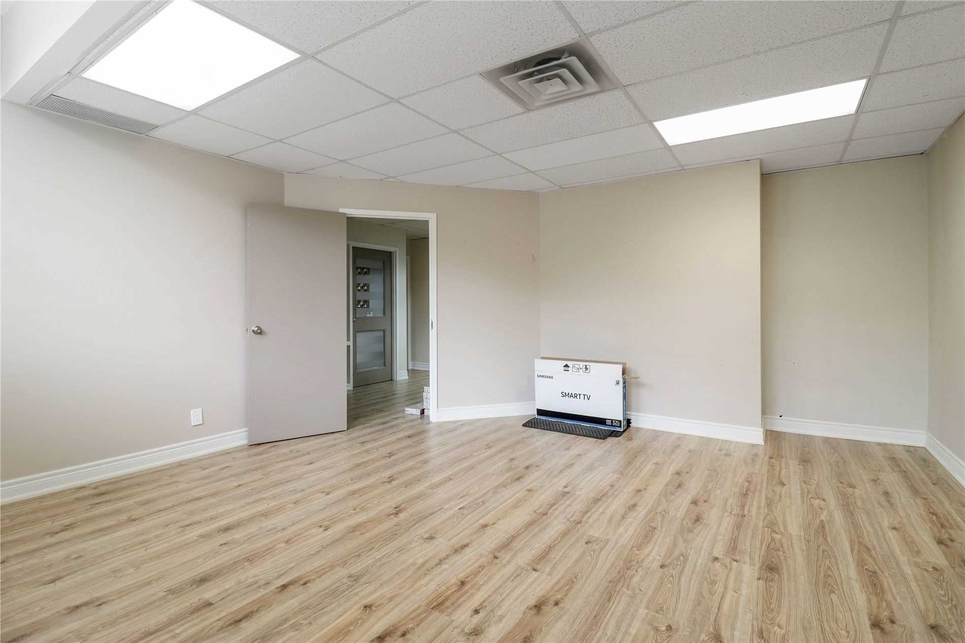 Listing W5876789 - Large Photo # 16