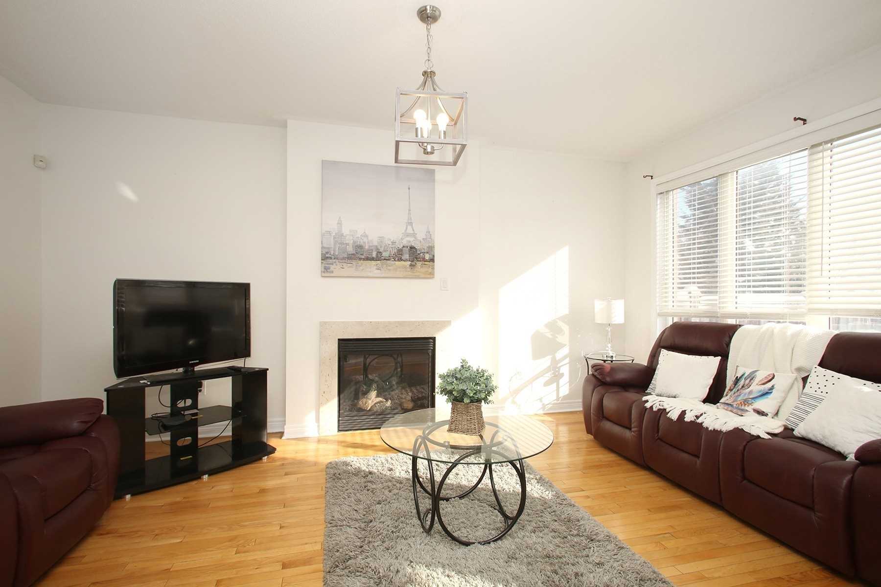 18 Covebank Cres