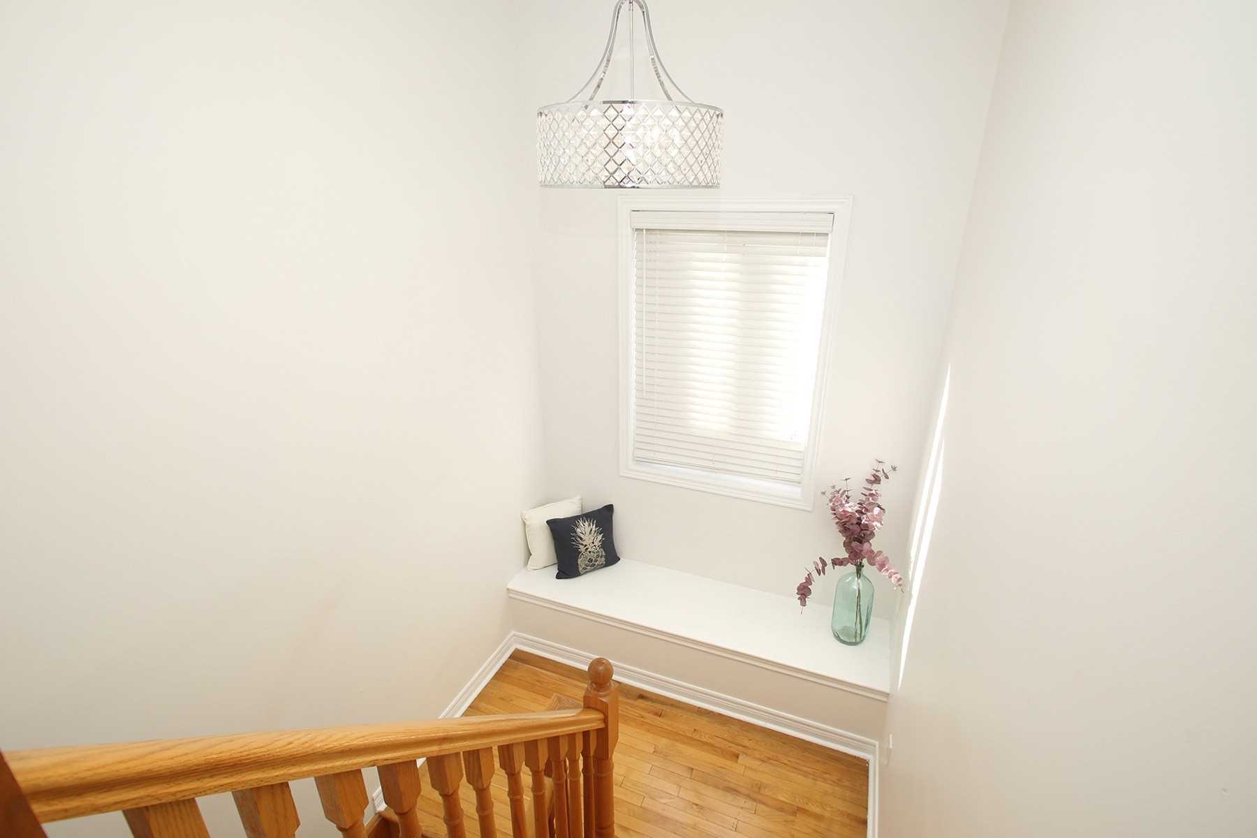 18 Covebank Cres