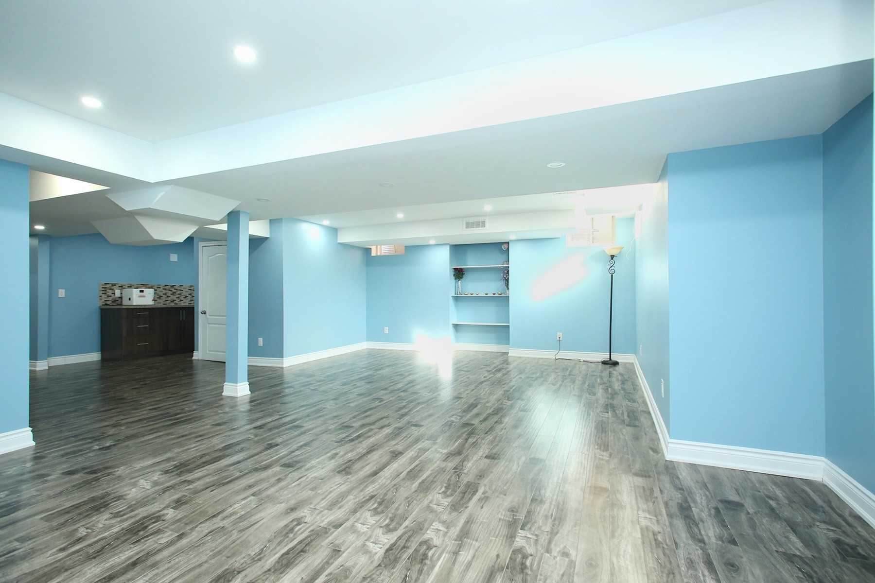 18 Covebank Cres