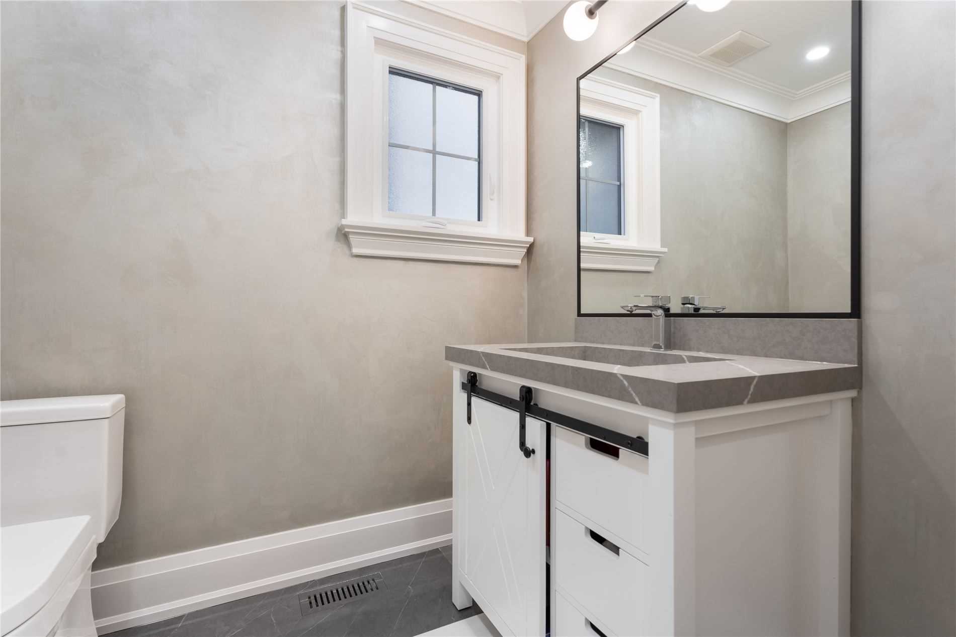 Listing W5876990 - Large Photo # 16