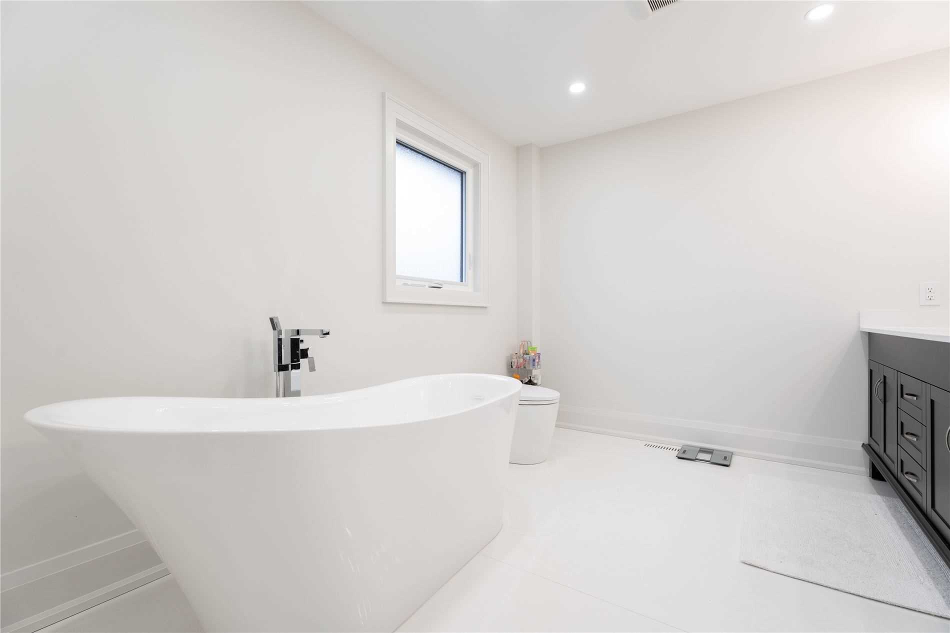 Listing W5876990 - Large Photo # 22