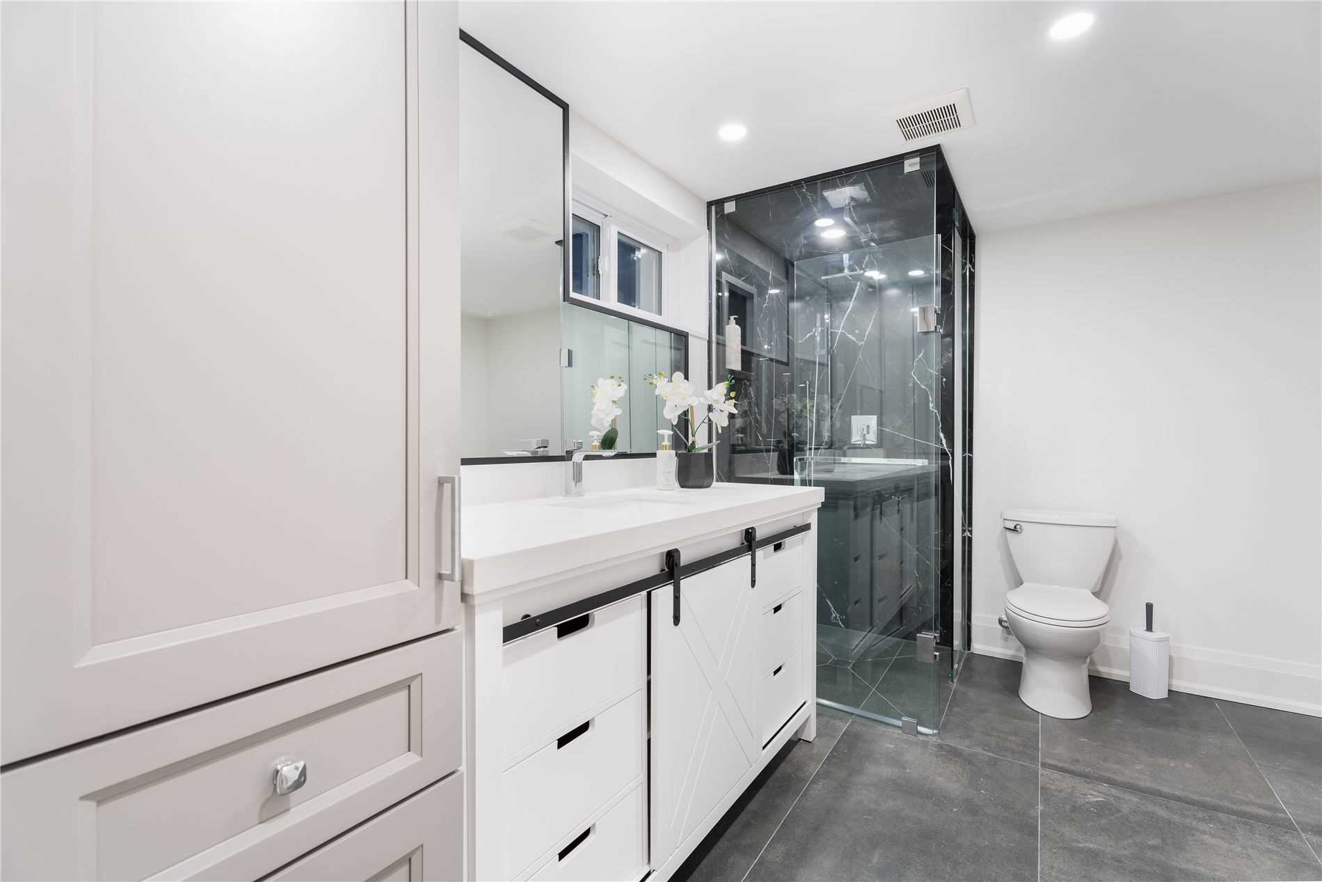 Listing W5876990 - Large Photo # 32