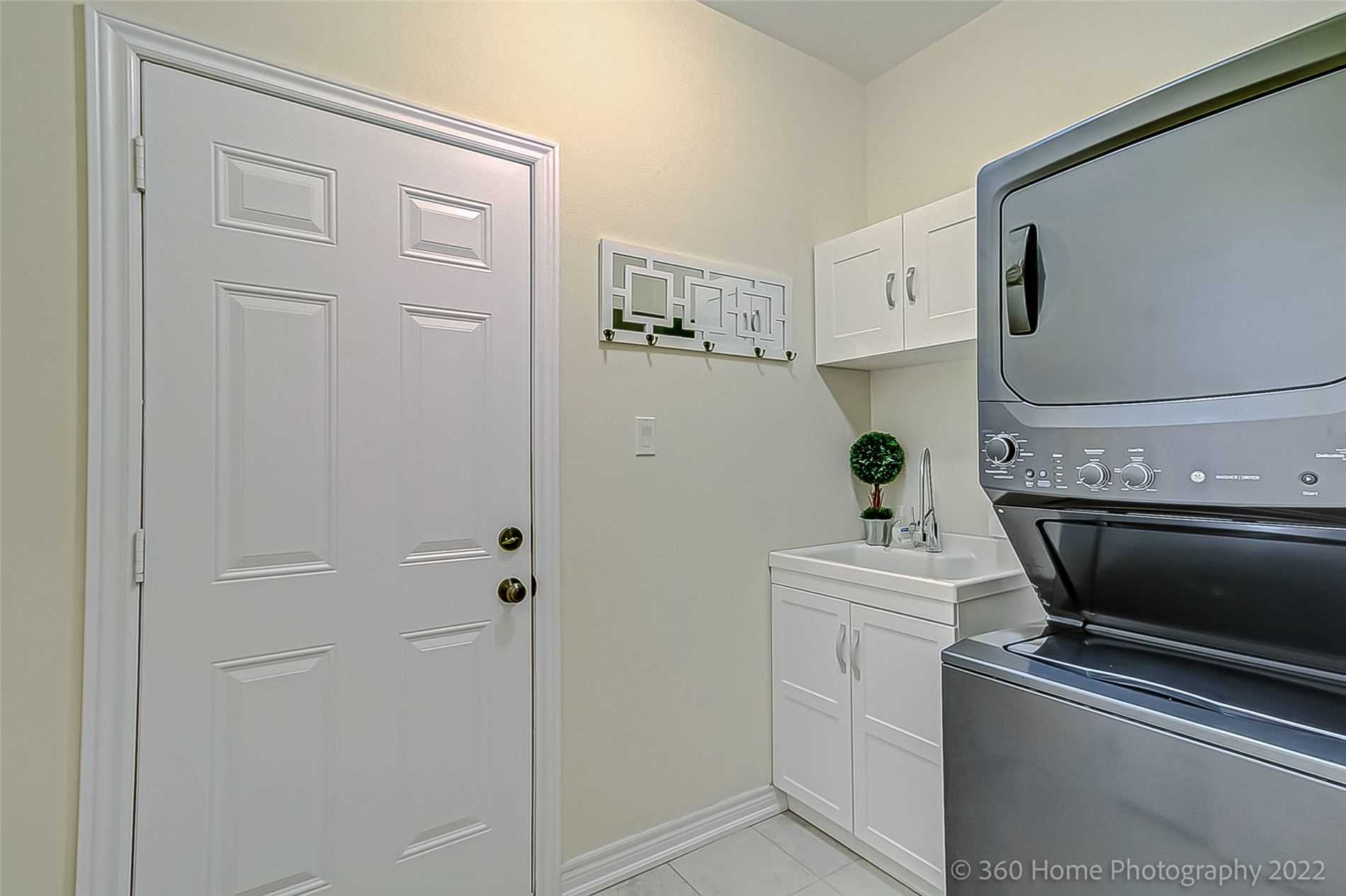 Listing W5877122 - Large Photo # 14