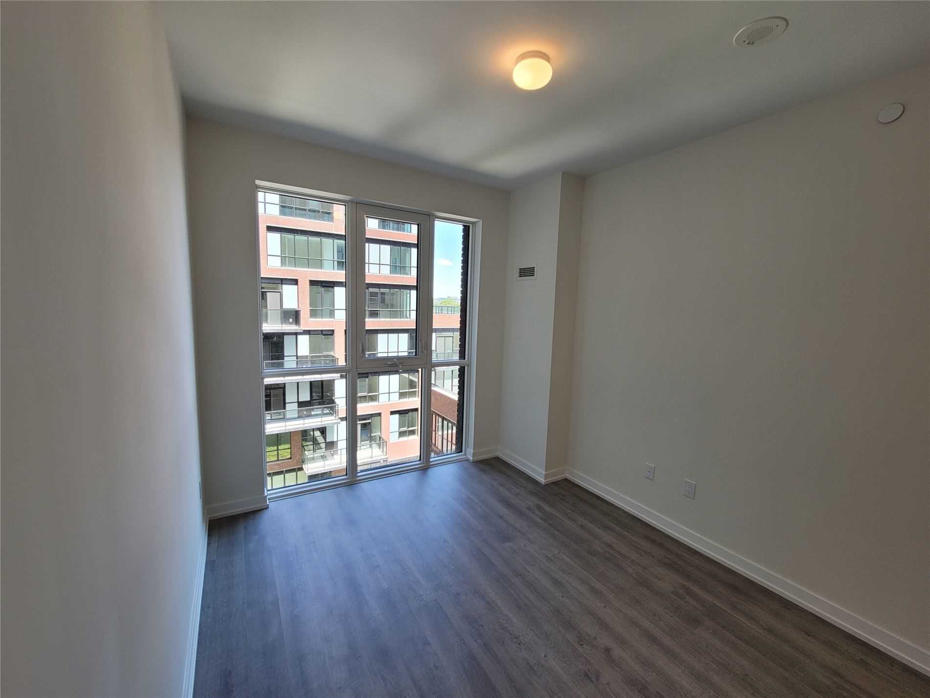 Listing W5877131 - Large Photo # 13