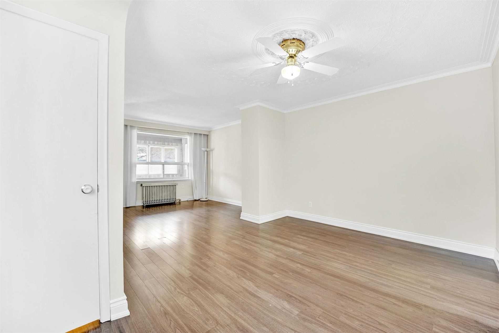 Listing W5877149 - Large Photo # 9