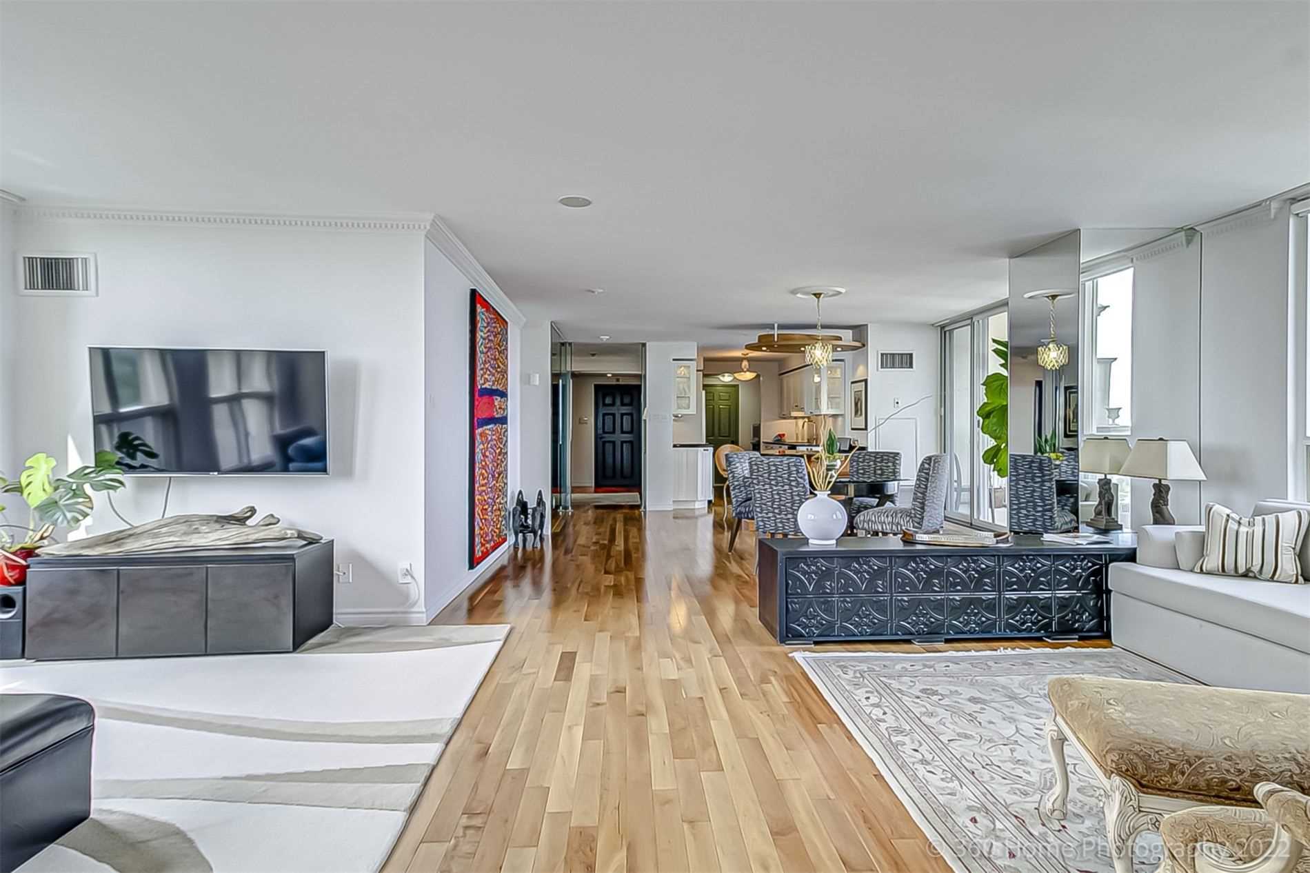 Listing W5877684 - Large Photo # 4