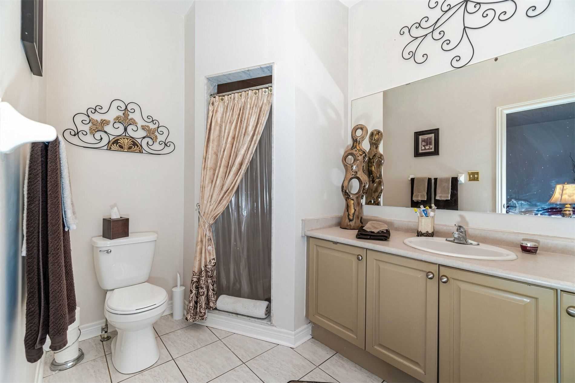 Listing W5877723 - Large Photo # 16