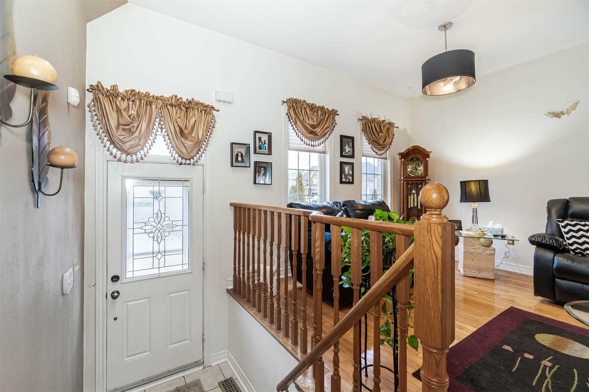 Listing W5877723 - Large Photo # 4