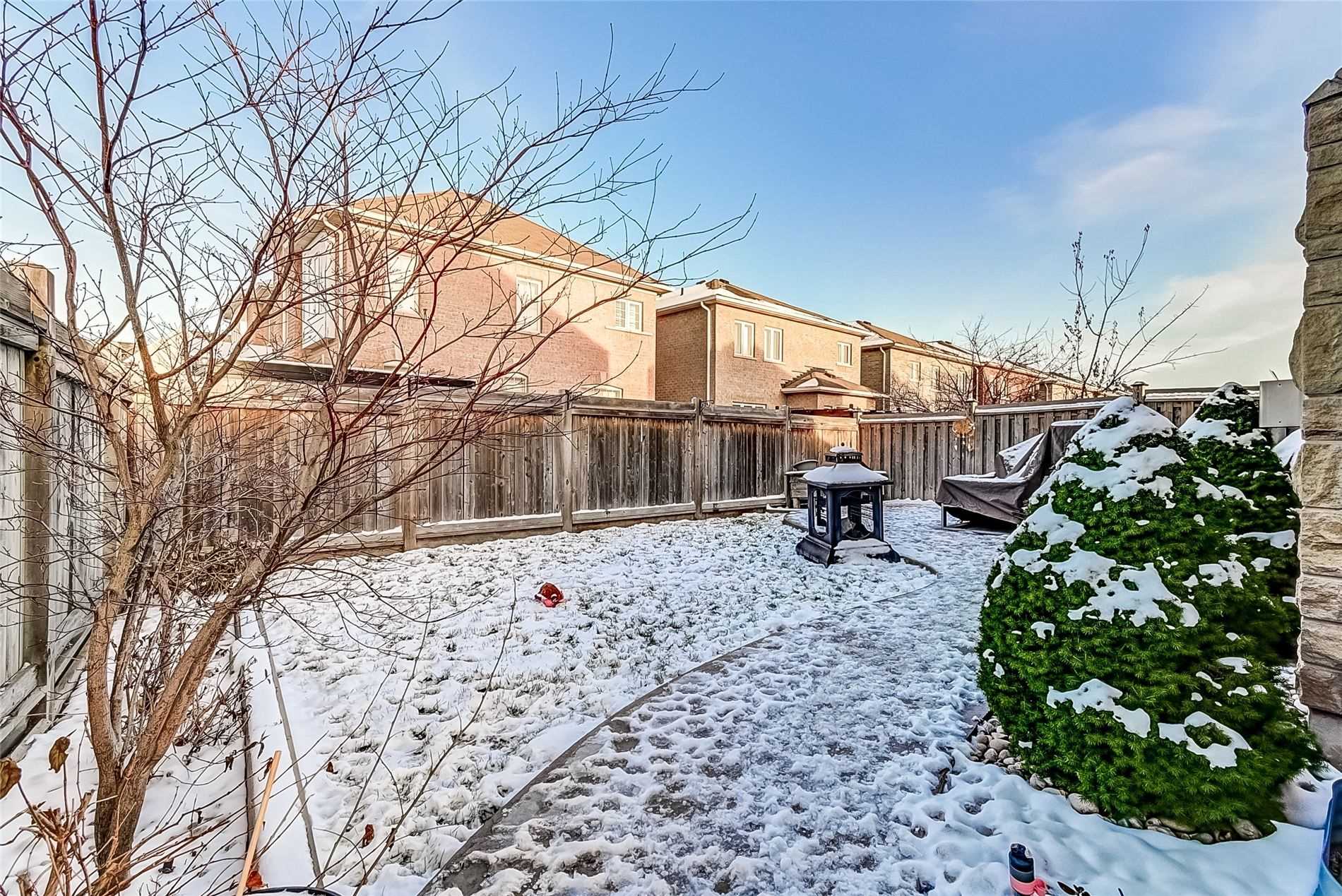 574 Gardenbrook Ave